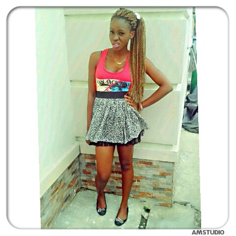 AM KOOL AND FUN TO BE WITH,I LOVE HANGING OUT WITH INTERESTING PEOPLE, LOVE COOKING,DANCING AND READIN ROMANTIC NOVELS AND ABOVE ALL AM GOD FEARING ND GENEROUS