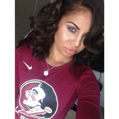 ONLY TWITTER!! 
FOLLOW MY IG @Chaniaray_