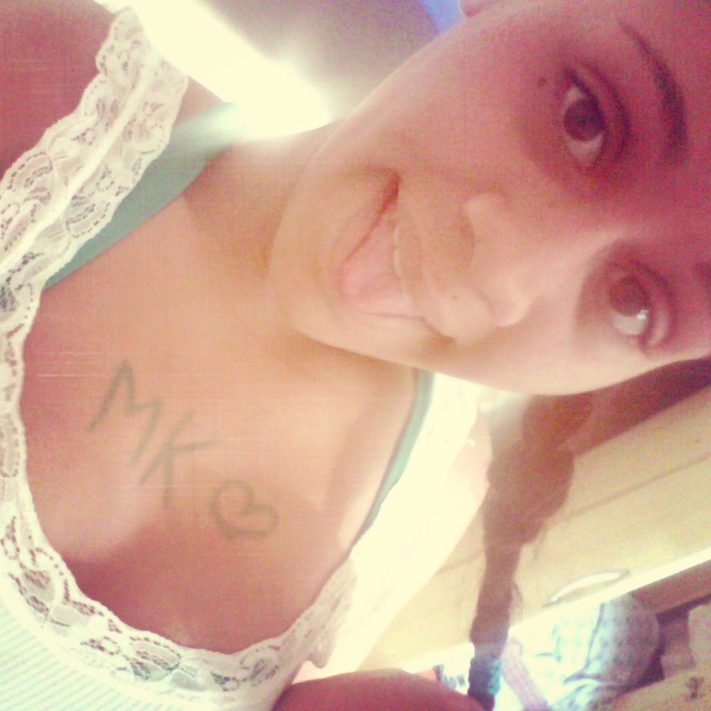 Em uma Relação Estavel
22/04/2014
,* Eu Cuido de vc & vc Cuida de mim meu bbê *-*