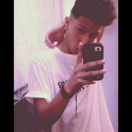 Instagram: ReyesAndre_