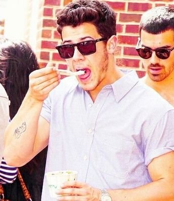 jealous and in chains like nick j 
i hope you find whoever peed in your cheerios
jøick slays