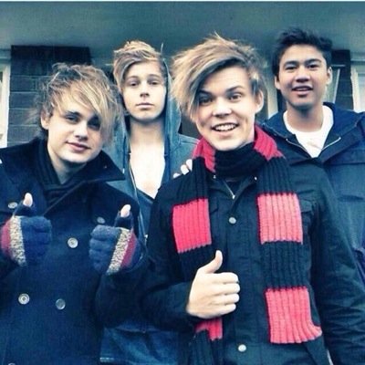 ⠀⠀⠀⠀⠀⠀⠀⠀⠀⠀⠀⠀⠀⠀⠀⠀⠀⠀⠀⠀⠀⠀⠀⠀⠀⠀⠀⠀⠀⠀⠀⠀⠀⠀⠀⠀⠀⠀⠀⠀⠀⠀⠀⠀⠀⠀⠀⠀⠀⠀⠀⠀⠀⠀⠀⠀⠀⠀⠀⠀⠀⠀⠀⠀⠀ I'm not Ashton af I'm Ashton wearing glasses af !