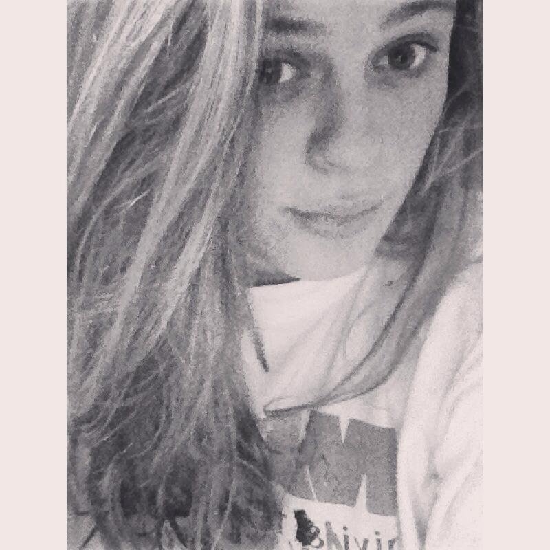 ☾ - I am an explorer; to see the world would complete me.