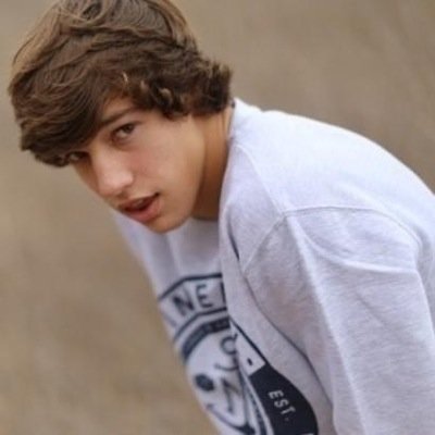 sadbecausee's profile picture. follow @sensitivecam i will follow back thanks.❤️