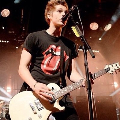 hi follow @kaliftcashton pls