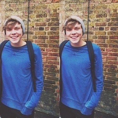 AshtonAshtray's profile picture. idek man
