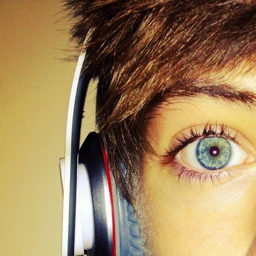 I'm tumblrboy and belieber boy. Follow me..
Yo soy un Chico tumble y un belieber boy.
Seguime..
