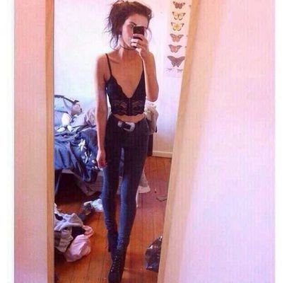 5'2 18 UK
cw 147 lbs lw 110 lbs gw 90 lbs