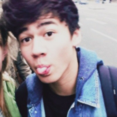 your sunshine loves you more than anything ☺️ - @cthblack