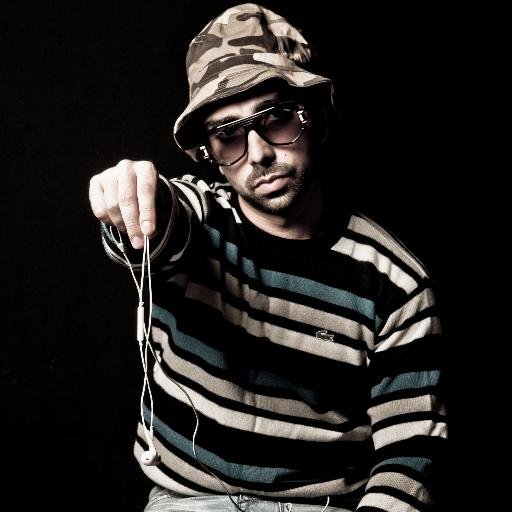 LaMouchebzzz's profile picture. #HYPNOSE DISPO LE 10NOVEMBRE FNAC/ITUNES Lien Itunes: https://t.co/svKFOR1AAf #TeamBaizzlebizz ou @LaMouchebzzz SurTaBIOJteFollow!