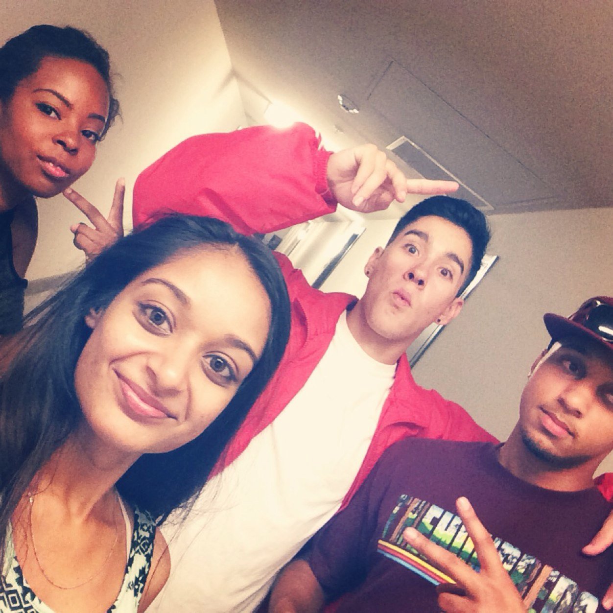 rayyylobos1995's profile picture. 