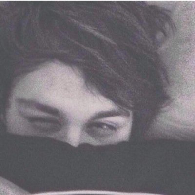 follow @punkslutmgc please
