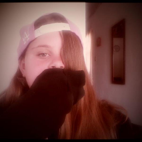 flwflaviasantos's profile picture. 