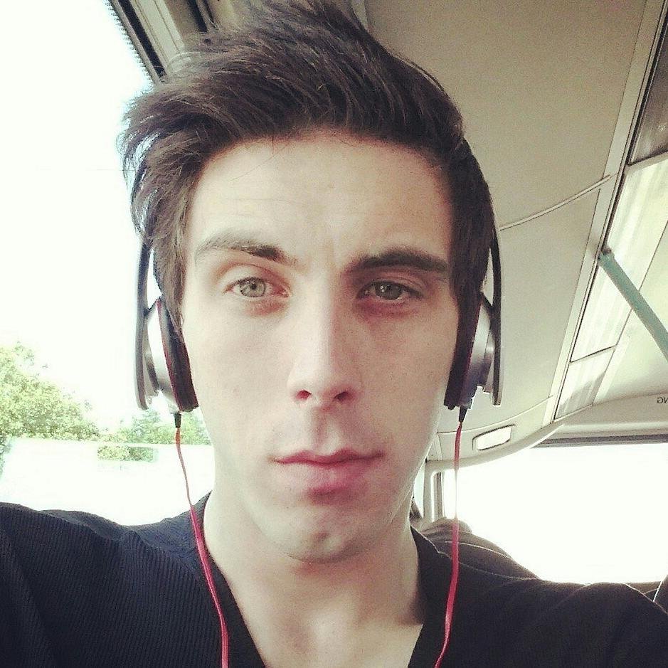 21 Year old stoner who loves to game and socialize with new people from around the globe.