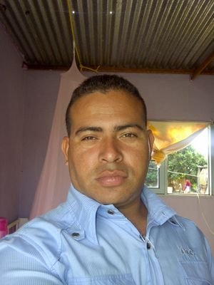 Nací en Guanarito, 29/07/1983, soy abogado y cantante de Musica del Folklore Venezolano