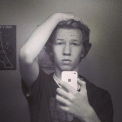 JaysDms's profile picture. I like making people smile:) I can make you smile just Turn on @JayWarrens notifications its my main account!:)