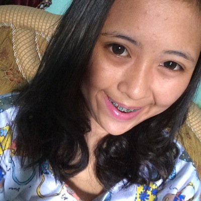 dewiAharahap's profile picture. 