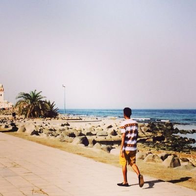 ‏‏شاب جنوبي اسسمر اللون  ابلغ من العمر 23 عاماً اعشق كورة القدم واعشق نادي الهلال السعودي ..