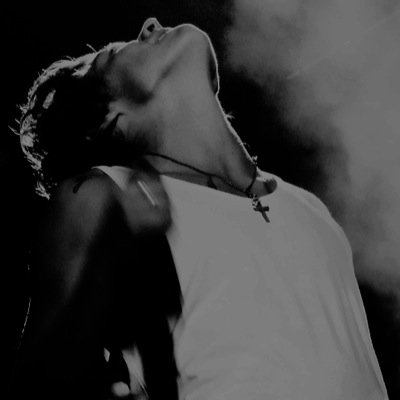 bcnanafake's profile picture. you look so pretty over there with your blue blonde hair