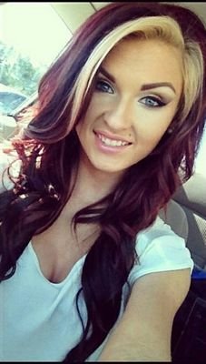 Youngest sister to @_ShadowPhoenix, I follow in her footsteps and is Cheerleader just like Caprice..I hope to meet many interesting people (18+ single...anyvers