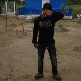 hargailah hidup mu ...............
karna kamu tidak akan tau apa yang terjadi besok.......