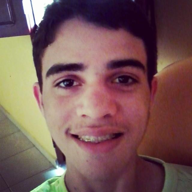 Iveteiro , 16 anos , Paraibano , louco mais feliz *--*