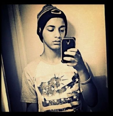 @ Me Anything And I Will Retweet! Make Sure To Follow! Account Ran By @Kvrmaa_Trill