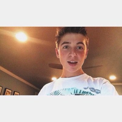 DONT FOLLOW THIS ACC FOLLOW @gavinbecker3
