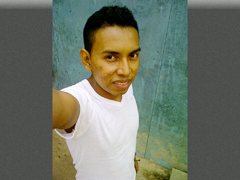 https://t.co/xPSap30G8b. UP, Amante d la música..amigable..soñador..cursi y loco..!