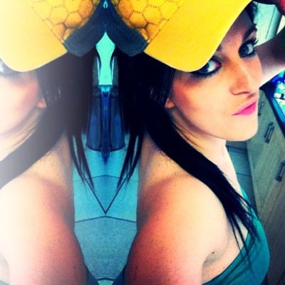 holly_amore18's profile picture. La vita è bella!An average girl, but don't be misleaded,average doesn't mean boring! Restaurant manager-natural born worker/people person..con un grande cuore❤️