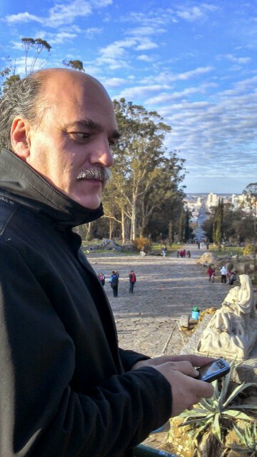 Militante Proy Nac, Senado Bonarense. Seguidor de @GabMariotto. Hijo de la Patria Grande
