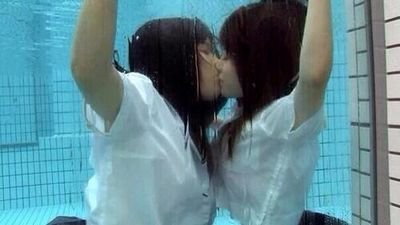 水中、それは苦しい。