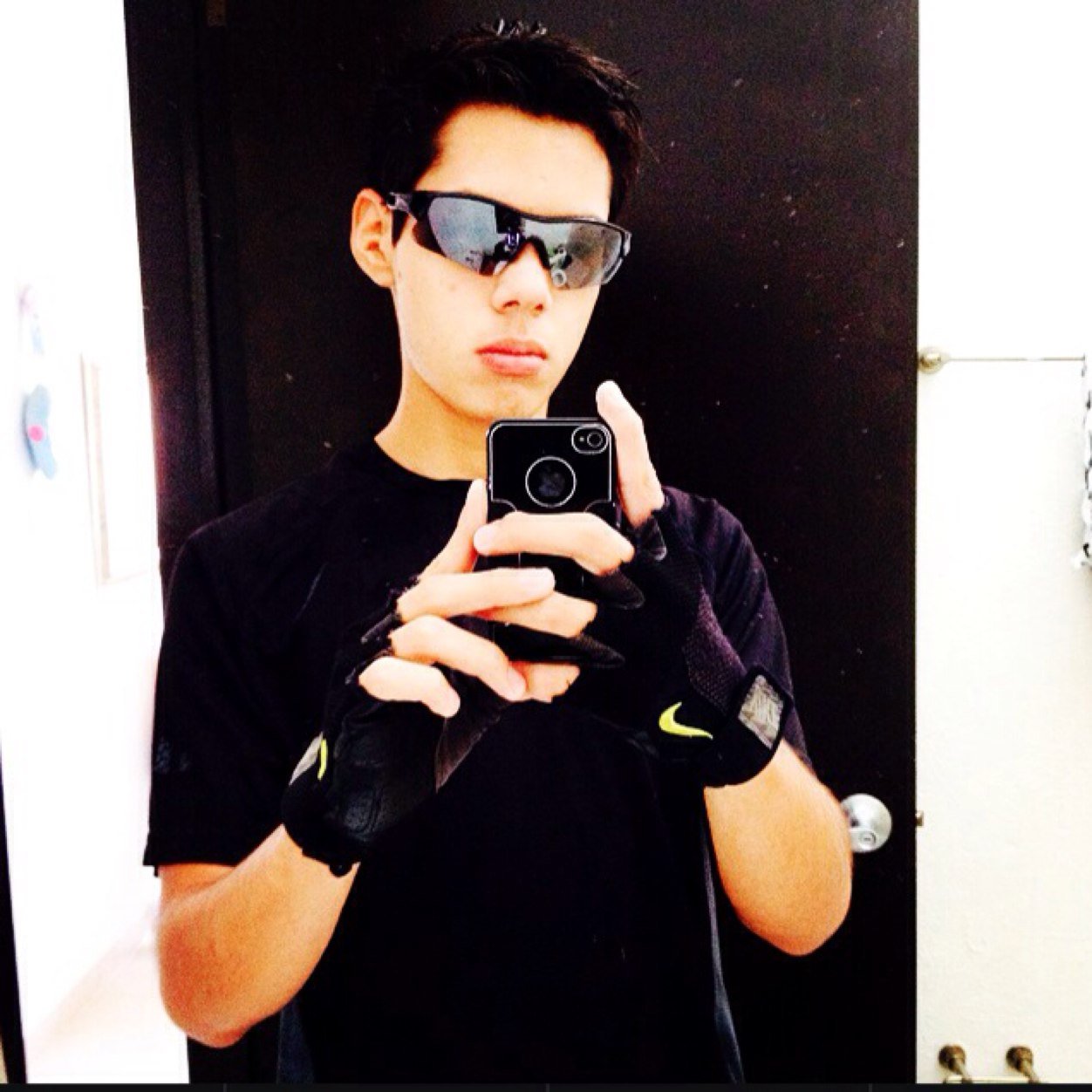 Estudiante de Preparatoria,Gamer, amante de comics, fan de the walking  dead y Naruto Shippuden