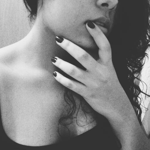 Me mandaram ao psiquiatra. E ele me receitou uns remédios antidepressivos. Mal sabia ele que estava me dando à morte nas mãos.
