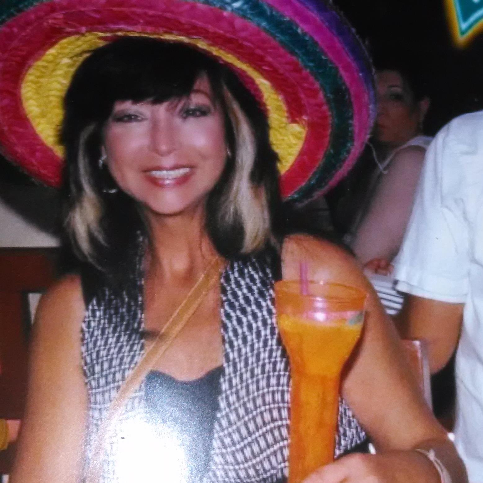 Republican, Mother, Gr.mother, Patriot, Christian, Gov. Employee, Union Steward. New York Giants Fan, U.S.A. loving, WOMAN!