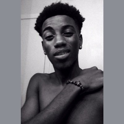Follow me, I follow back. IG: getemtre_ | Snapchat: chiraq_tre | DLDH