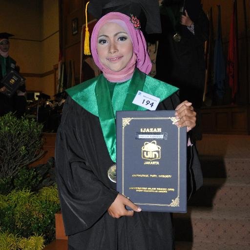 Social science education|sociology and antropology|tarbiyah|@uin|I♥allah|i ♥my prophet muhammad,,i ♥ my parents|i ♥ my family|♥ @v_hadi♥070411♥|♥winniethepooh
