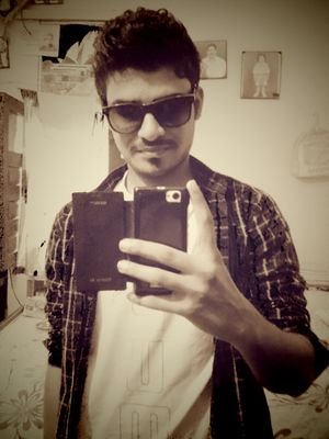 arey yr dimaag kharab hai... kya likhu apne bare me samjh nhi aa rha... :(