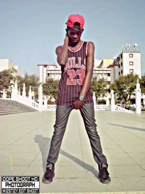 Modelo da DOPE SHOOT HD e Repper Da WBG�o Tenho nada Pa Por Na Biografia Segue ..E Fique Ligado (http://t.co/OqnUzLrW0t)