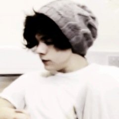extra follow from @thirlystyles follow her if you want, she follows back
