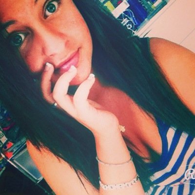 Manoon42230's profile picture. 