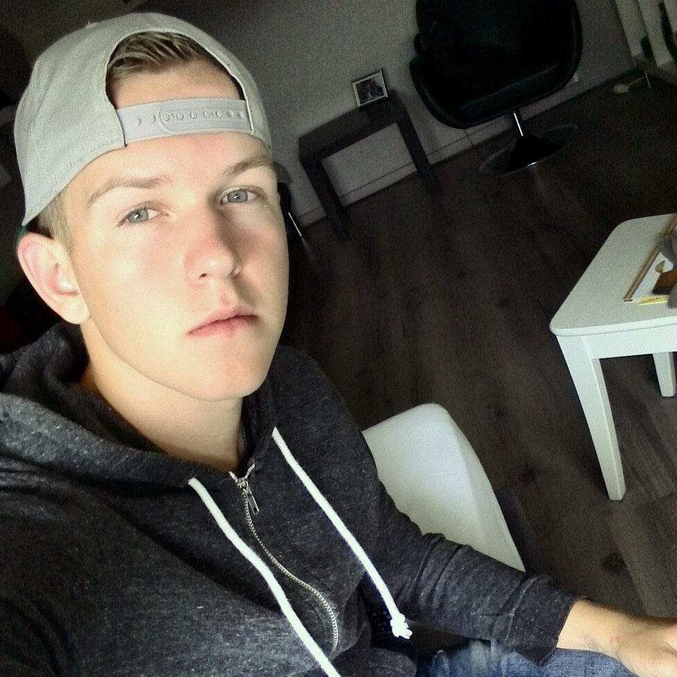 insta: d.bklm
