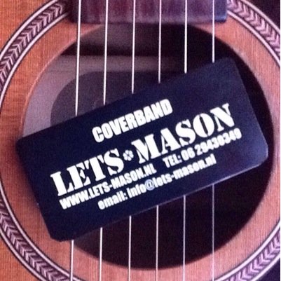 Wij maken overal een feest van met muziek van toen en nu. Pop, rock, soul om dansend uit je dak te gaan of ... sit back & relax met ons rustige(r) repertoire.