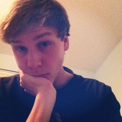 Just trying to live my life. Bringing my tweets to the public. Follow me, I follow you. Lets be best friends. #GoonSquad #FollowbackSquad Goal is 10K!