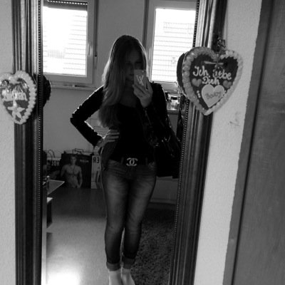 hey! i am german:3•BELIEBER∞ •Saminator∞ follow me on instagram♥ instagram:lea_the_belieber_ | MJ ♡
KURDOS MÄDCHEN❤️