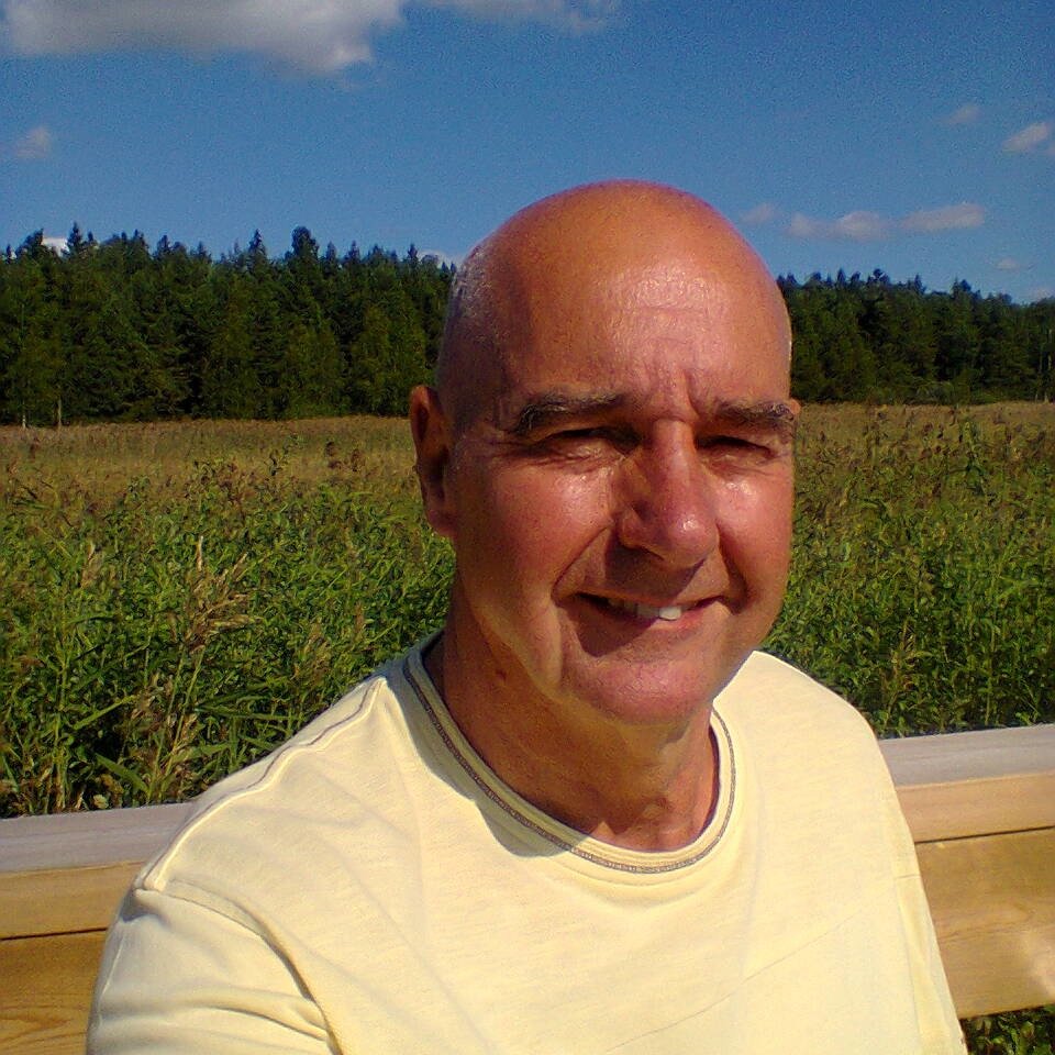 MikeABriggs1's profile picture. I ejnoy all things social media. Keeping unto date with what is happening in the social media world. find out more here http://t.co/6A3UfbECbj