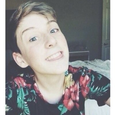 Follow @punkboypottorff cause she gave you a free follow :)