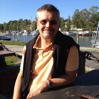 Myyntipäällikkö ja vastuullisuuskoordinaattori Matkapojissa, harrastuksena geokätköily ja ulkoilu.