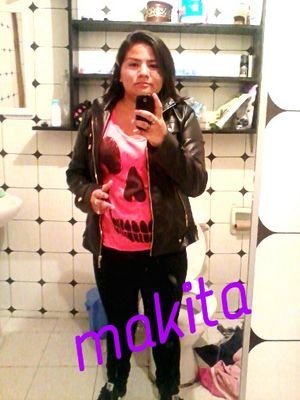 me gusta la musica y salir