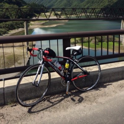 最近ロードバイクを購入しまして ロードの魅力に引き込まれています 。